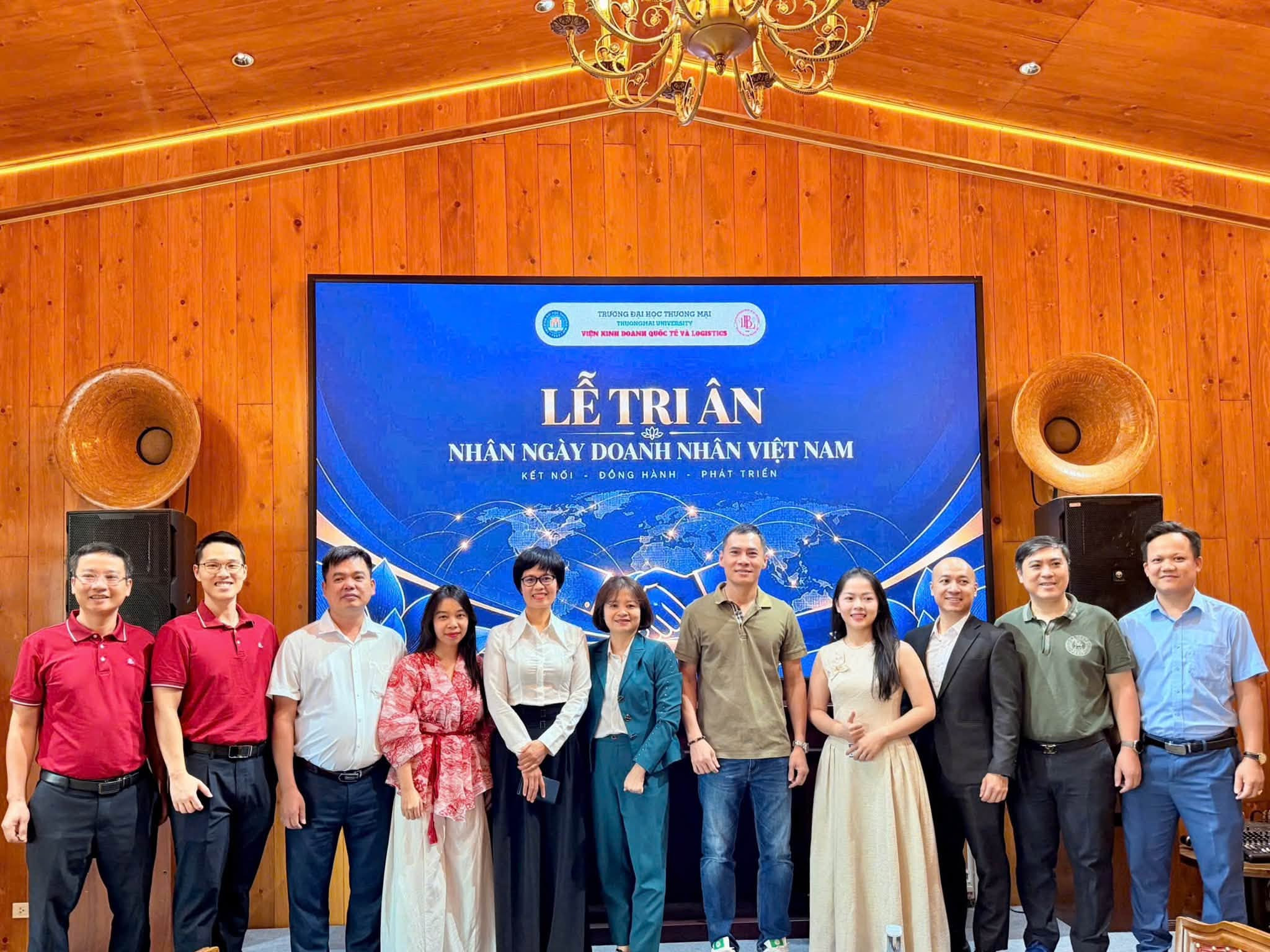 CHÚC MỪNG NGÀY DOANH NHÂN VIỆT NAM 13/10