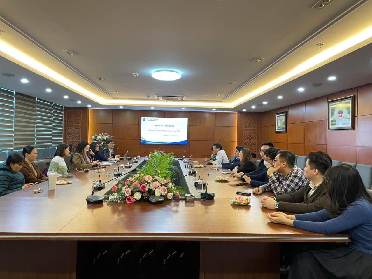 KHOA KINH TẾ VÀ KINH DOANH QUỐC TẾ HỌP ĐÁNH GIÁ TÌNH HÌNH VIỆC LÀM SINH VIÊN NĂM 2024, ĐỊNH HƯỚNG ĐÀO TẠO VÀ TUYỂN SINH NĂM HỌC 2025–2026